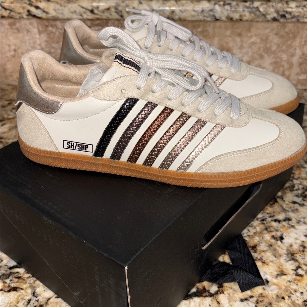 ShuShop Stevie -Metallic Sneakers Size: 7